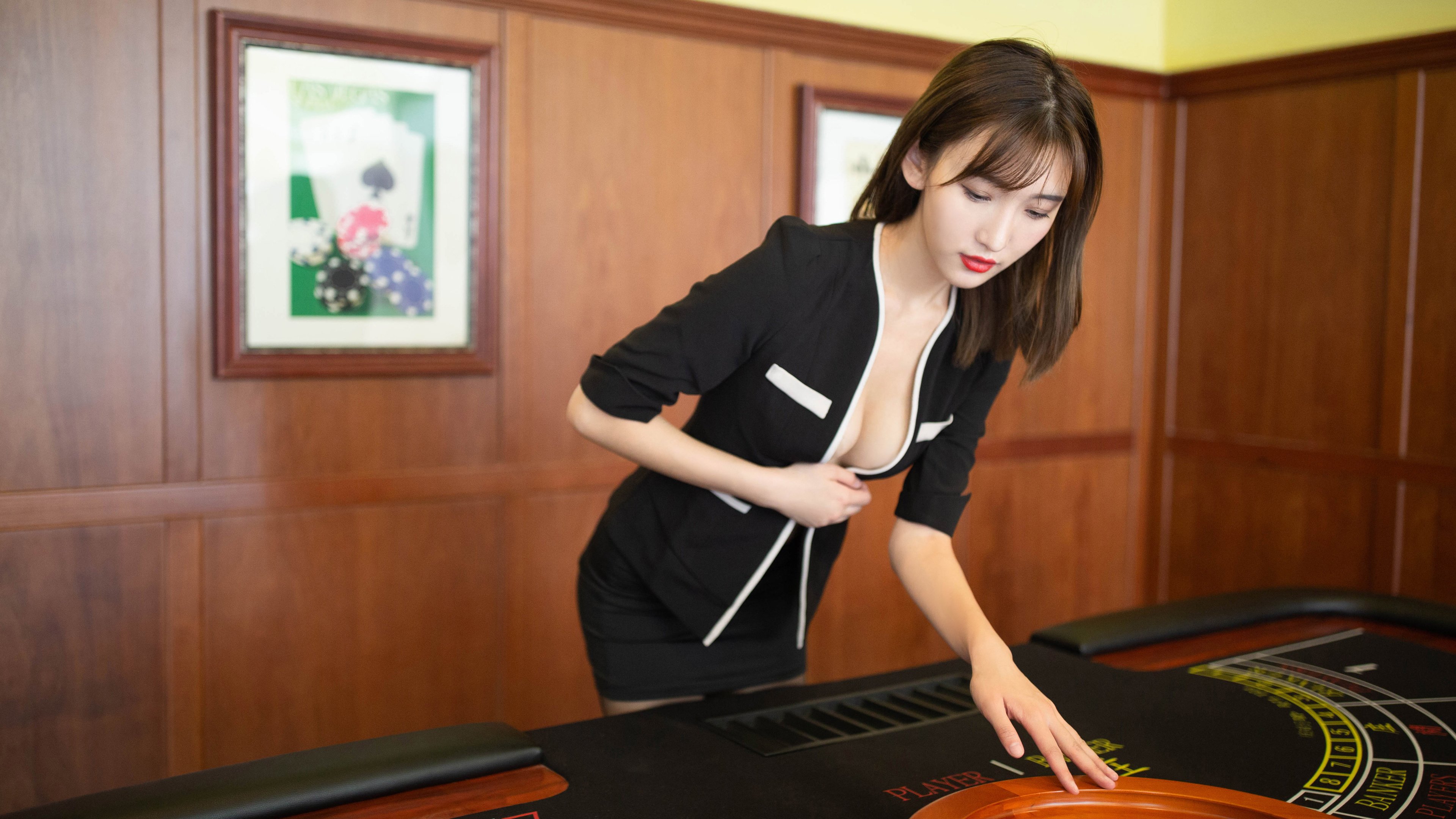 无球掩护后快速出手的三分战术分析,如何防守三分球