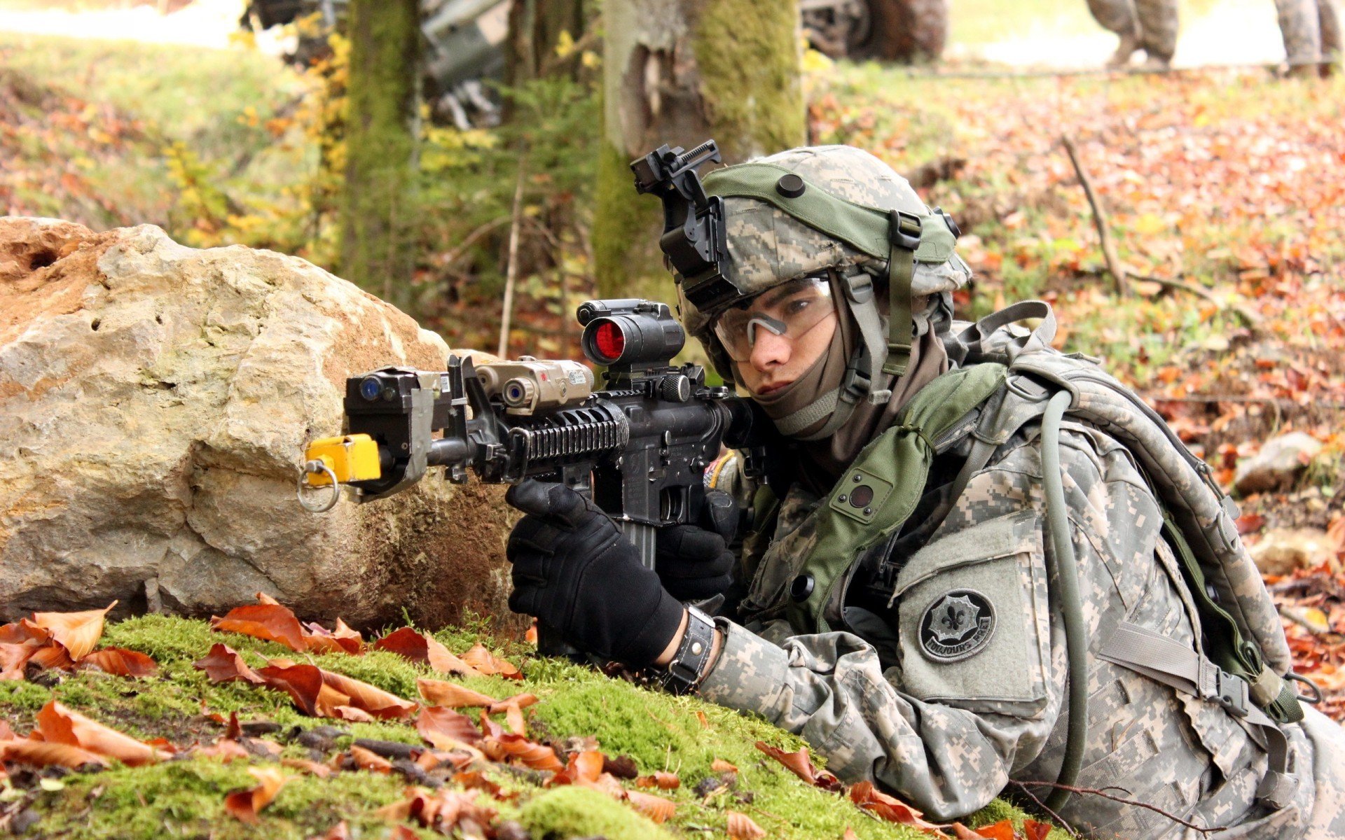 九游下载官网-美队仰泳表现稳定 稳居前三，美队on your left